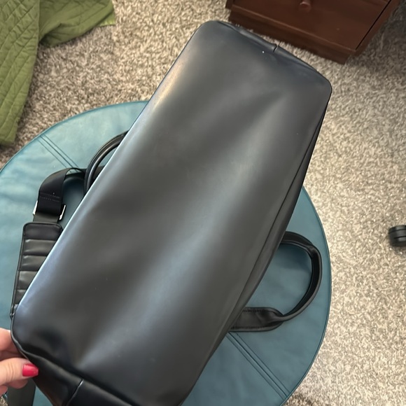 Rareform Maya Crossbody in blue & white - Picture 5 of 6